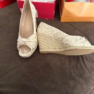 Women’s open toe espadrille